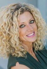 Theodora Metin Photo